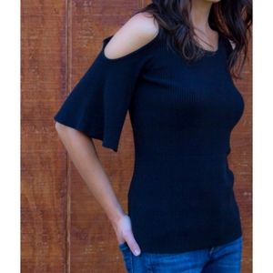 Banana Republic cut out shoulder top